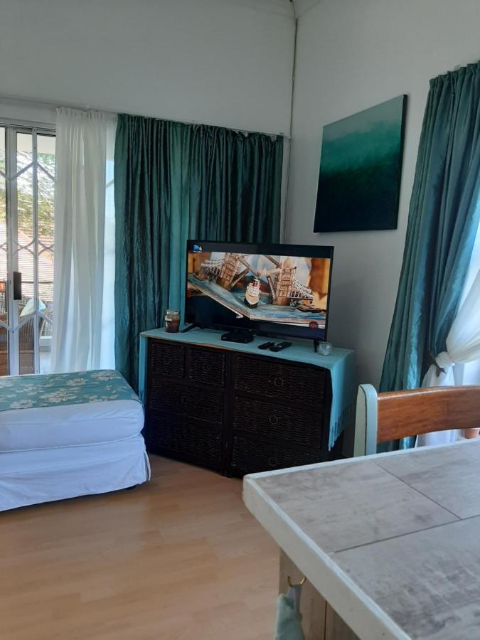 Umtamvuna View Cabanas Port Edward Εξωτερικό φωτογραφία